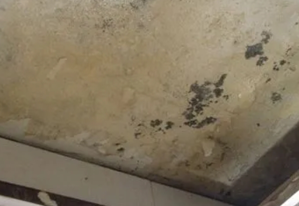 大邑阳台漏水维修公司分享下大邑卫生间渗水维修需要注意哪些问题。